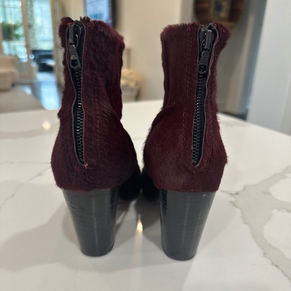 Rag & Bone Newbury Calf hair bootie $495 retail Size 38.5 Burgundy - Picture 2 of 3